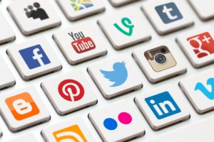 Social Media Marketing keyboard logos